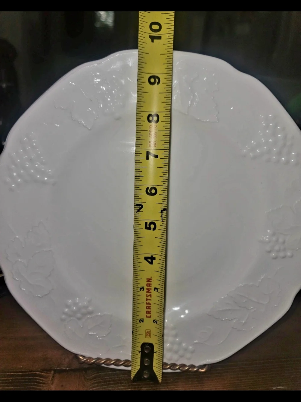 White Embossed Grape Motif Dinner Plate - Elegant Home Dining